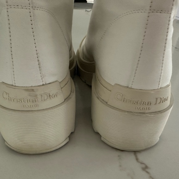Almost brand new Dior Boots. Purchased from Bergdorf Goodman in New York. - Picture 6 of 8
